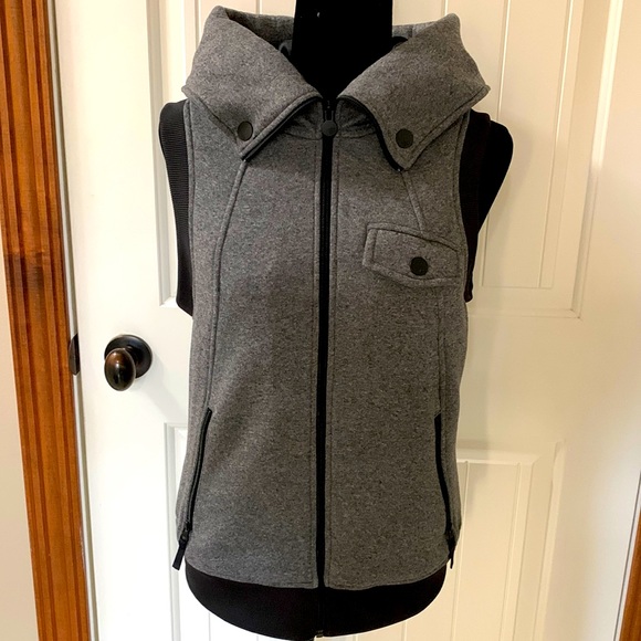 Burton vest - Picture 1 of 9